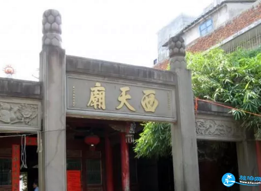 ?？隍T樓老街有什么好吃的